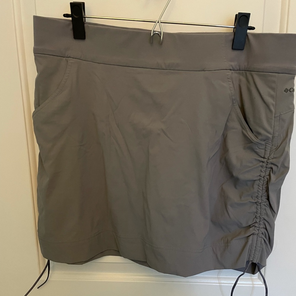Grey skirt